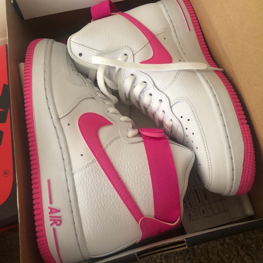 Shoes - Picture 2 of 3